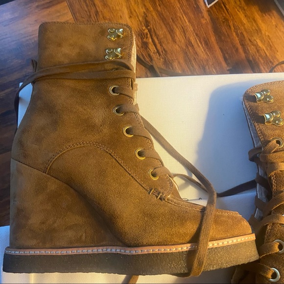 Ananya Wedge Bootie in Hazelwood
Veronica Beard - Picture 7 of 7